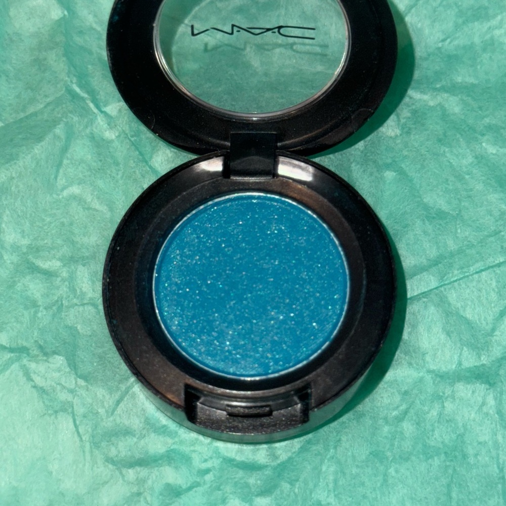 Mac Cool Heat Eye Shadow